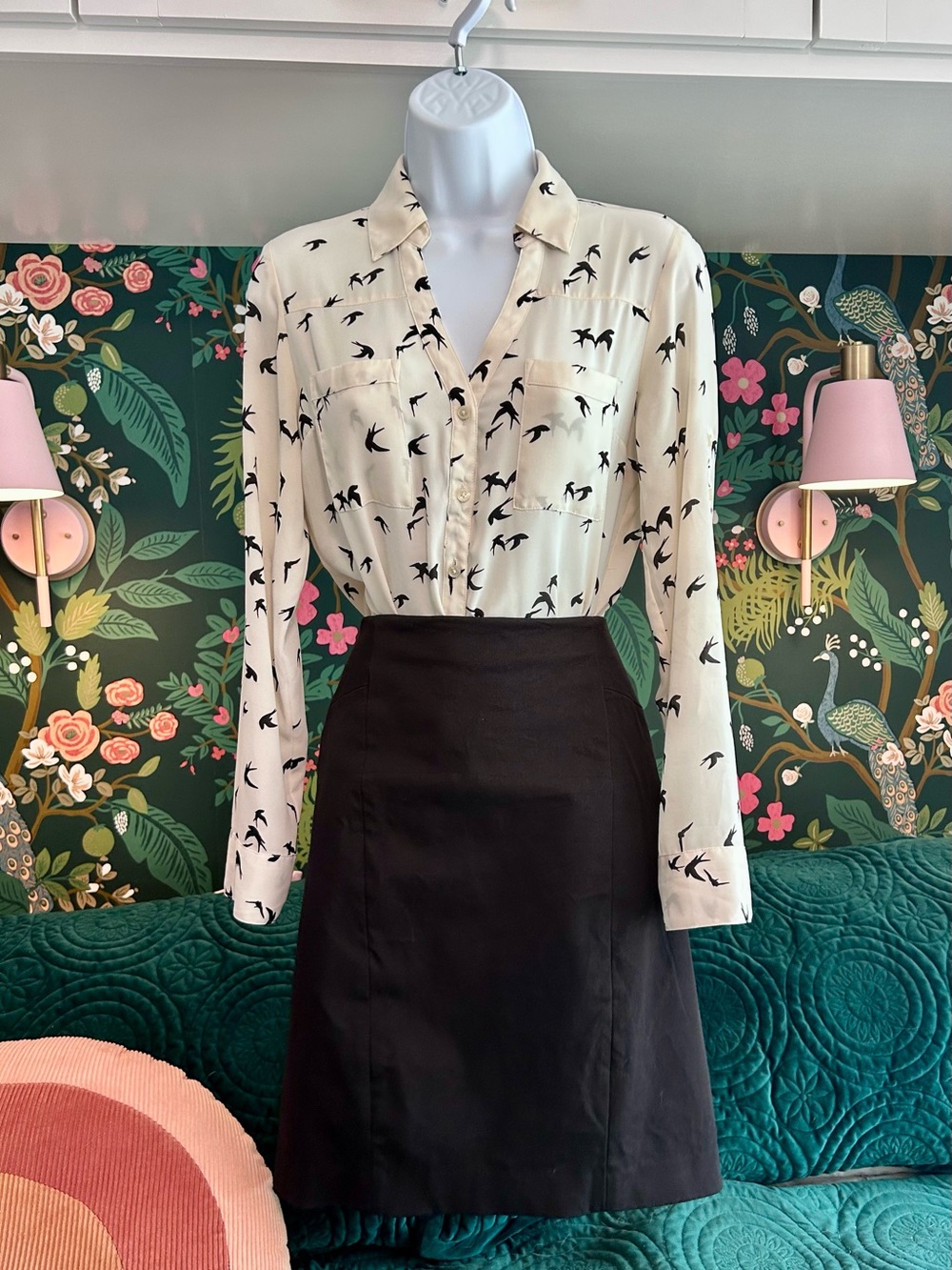 Express Ivory Black Bird Swallow Portofino Shirt Blouse XS